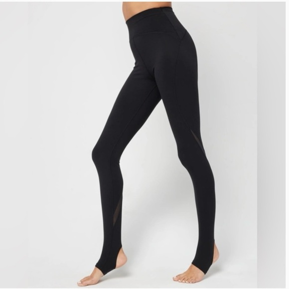 L*Space Exhale Legging - Picture 4 of 6